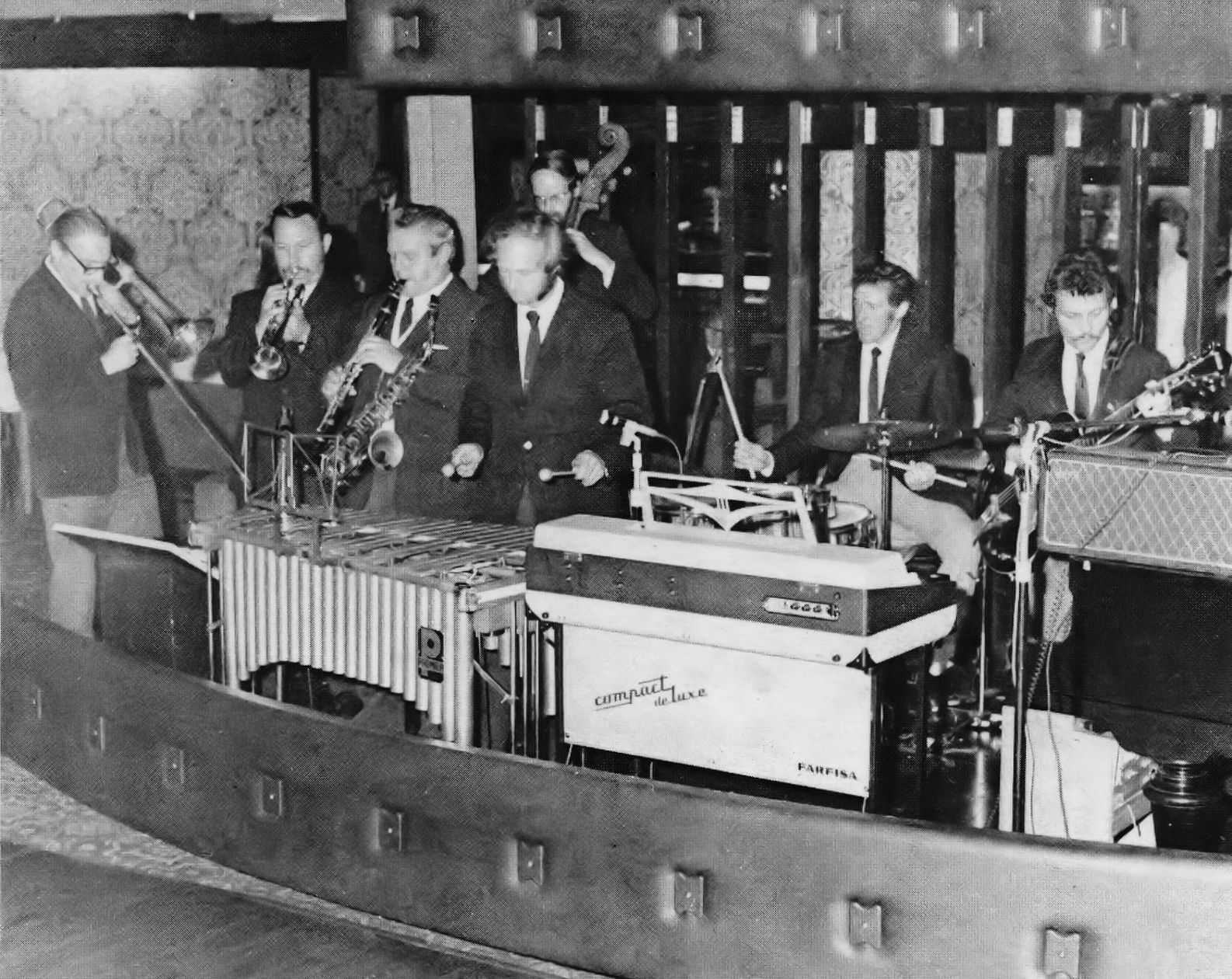 RETRO DUNDEE: EAST COAST JAZZMEN v EAST COAST JAZZ BAND